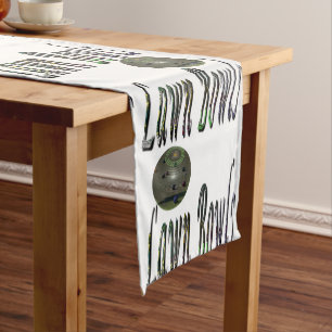 Chemin De Table Court Logo De Baguettes Avec Boules De Pelouse,