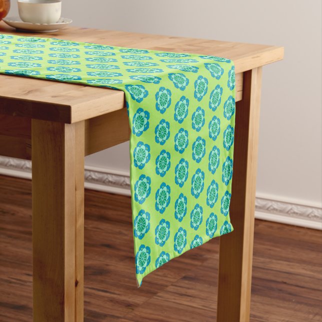 Chemin De Table Court Lotus Flower Mandala, Lime Green et Bleu clair (In Situ)