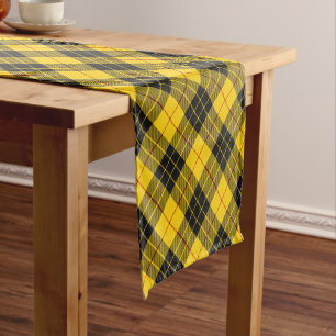 Chemin De Table Court MacLeod Scottish Clan Tartan Plaid Motif