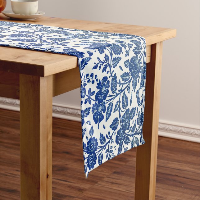 Chemin De Table Court Modèle floral bleu (In Situ)