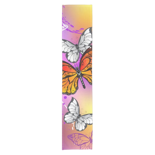 Chemin De Table Court Monarch Butterflies on Purple Background (Devant)