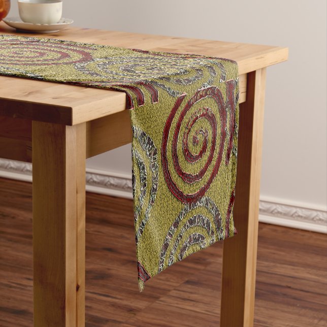 Chemin De Table Court Motif en tissu boueux (In Situ)