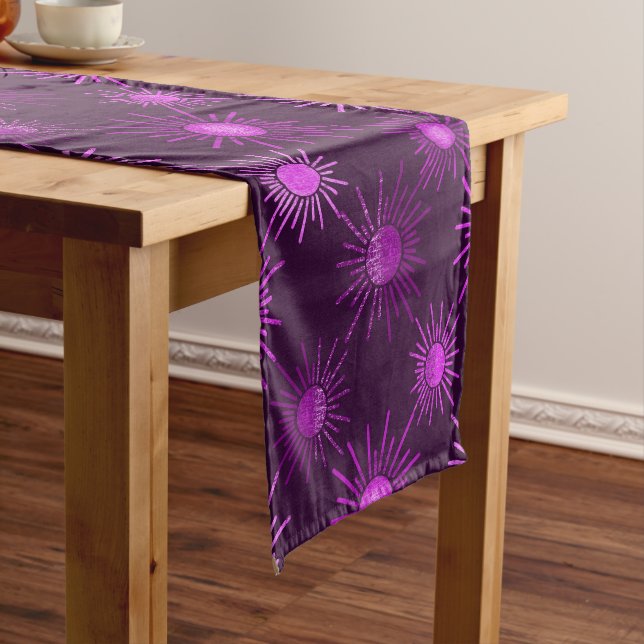 Chemin De Table Court Motif solaire monochrome boho - violet (In Situ)