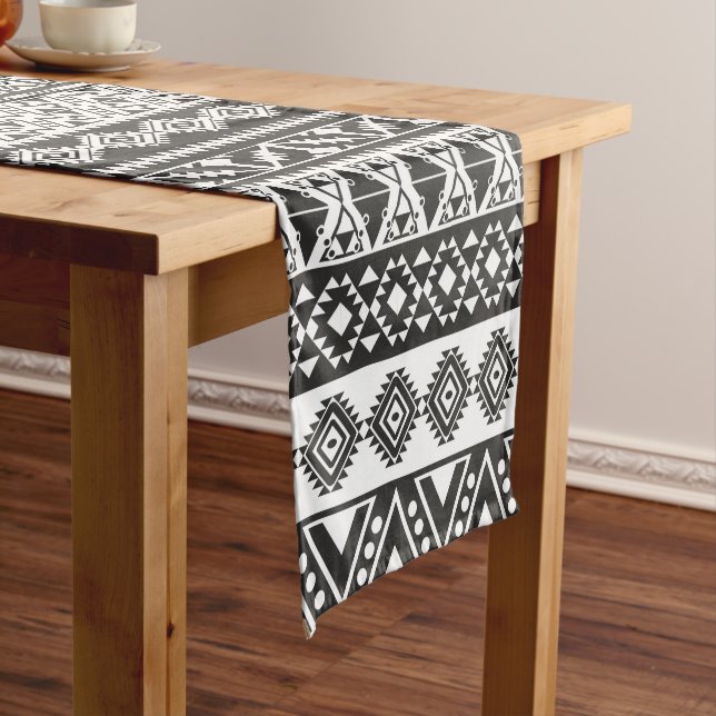 Chemin De Table Court Motif Tribal Africain Noir Blanc (In Situ)