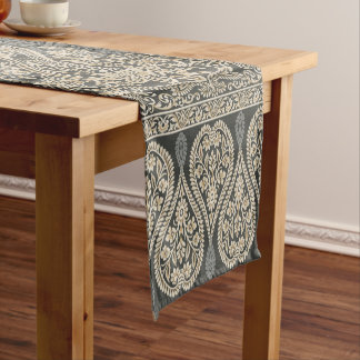 Chemin De Table Court Ornamental Traditional Paisley design
