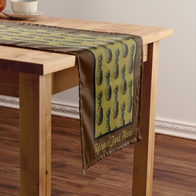 Chemin De Table Court Pineapper Table Runner - Personnalisation facultat (In Situ)