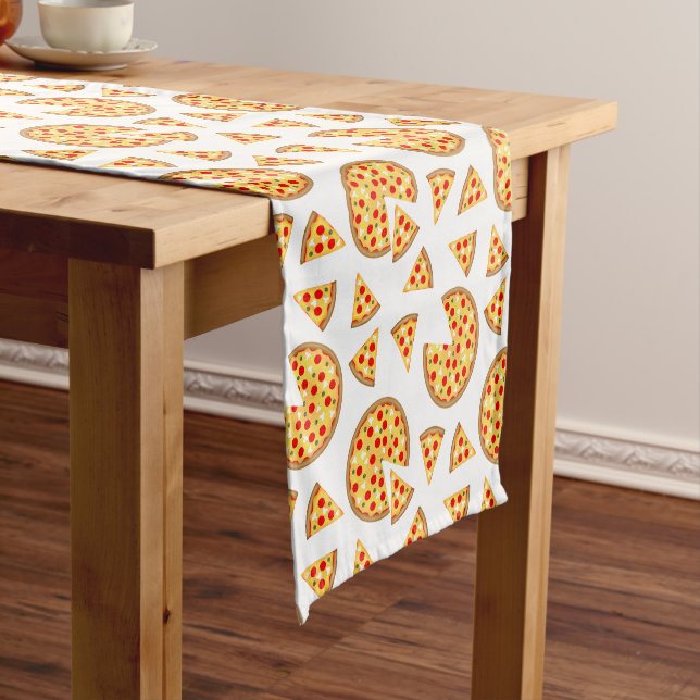 Chemin De Table Court Pizza et tranches de cool motif sur blanc (In Situ)