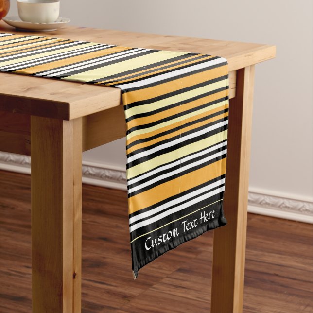 Chemin De Table Court Retro Classic Black Yellow Stripe personnalisée (In Situ)
