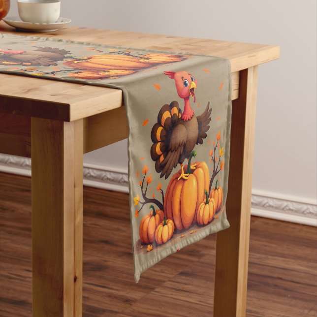 Chemin De Table Court Scène de Thanksgiving avec dinde mignonne et citro (In Situ)