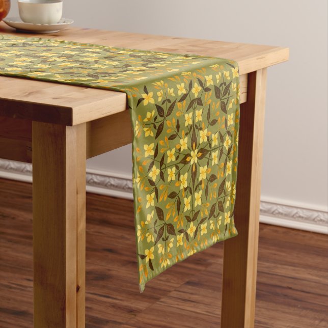 Chemin De Table Court Style Artisanal Syringa Blossoms Motif (In Situ)