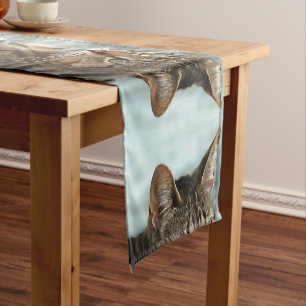 Chemin De Table Court Tabby Cat étonnant FermerPortrait Artistique