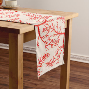 Chemin De Table Long Feuilles de cèdre sur un coureur de table