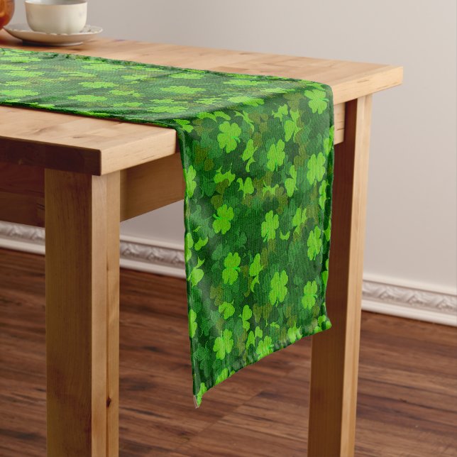 Chemin De Table Long Floral de trèfle à quatre feuilles moderne (In Situ)