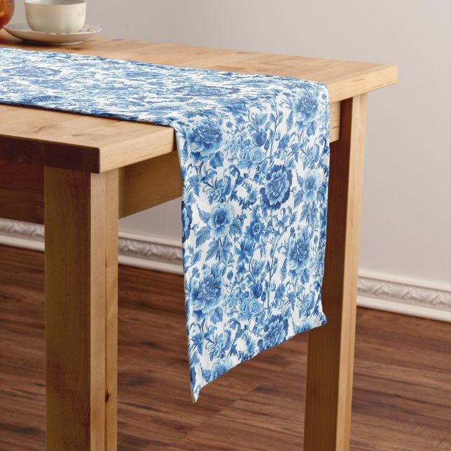 Chemin De Table Long Modèle floral bleu classique (In Situ)