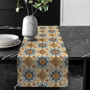 Chemin De Table Long Motifs ornés d'inspiration méditerranéenne rustiqu