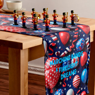 Chemin De Table Long Parade dans le ciel