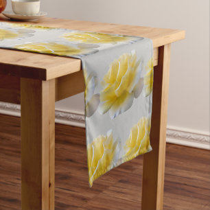 Chemin De Table Long Pétales de rose jaune