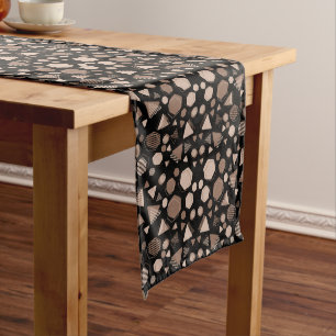 Chemin De Table Moyen Hexagon & Triangle rose & Brown sur Motif noir