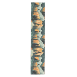 Chemin De Table Moyen Montagnes Et Arbres Vert Et Orange