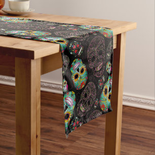Chemin De Table Moyen Motif de crânes de sucre colorés