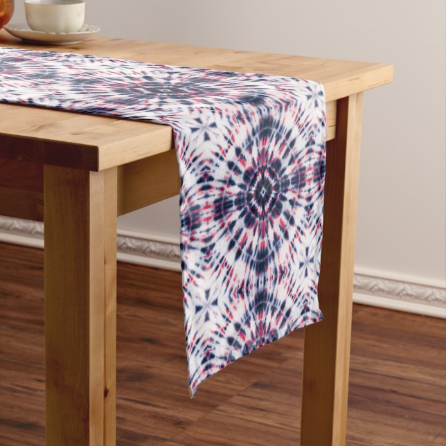 Chemin De Table Moyen Motif de teinture bleu et rouge (In Situ)