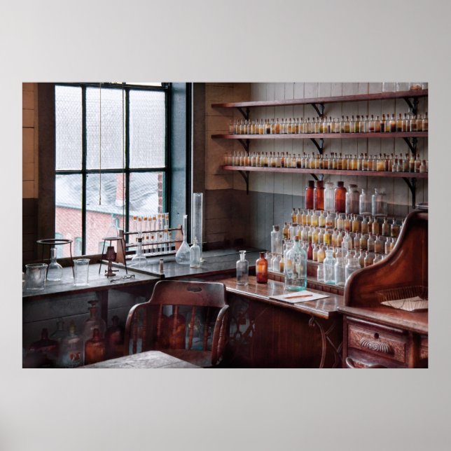 Chemist - Perfume Science Poster (Front)