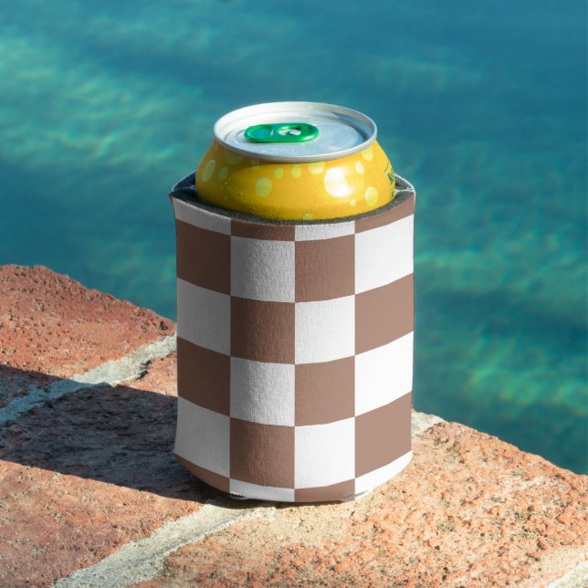Chequered Pattern in White and Mocha Mousse Can Cooler (In Situ Pool)