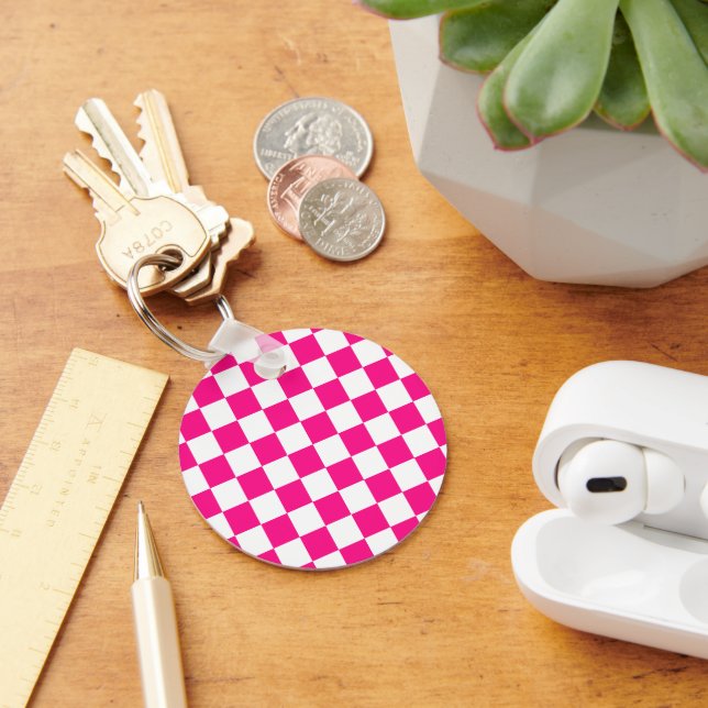 Chequered squares hot pink white geometric retro keychain (Desk)