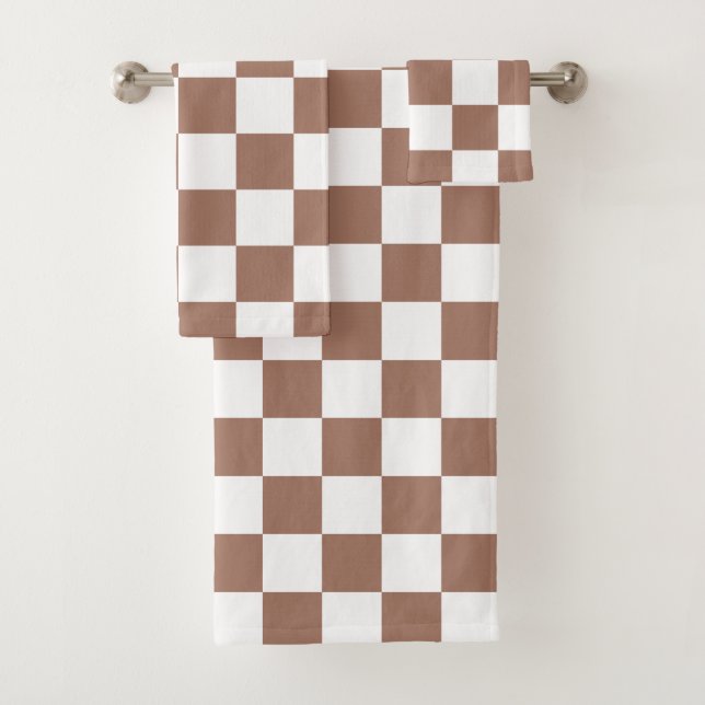 Chequered squares mocha brown white geometric retr bath towel set (Insitu)