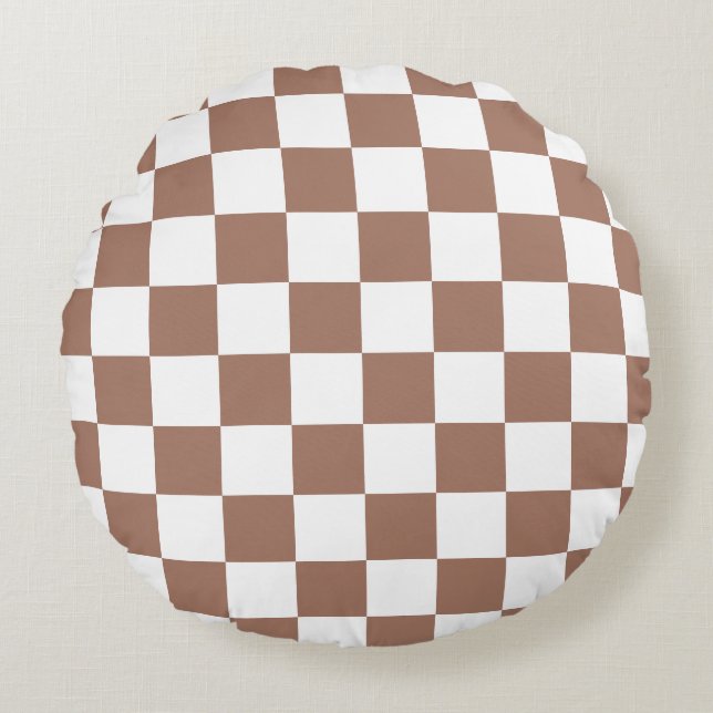 Chequered squares mocha brown white geometric retr round pillow (Front)