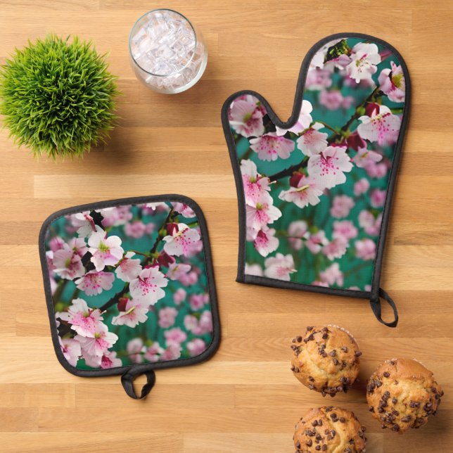 Cherry Blossom Oven Mitt and Pot holder set (Top Down)