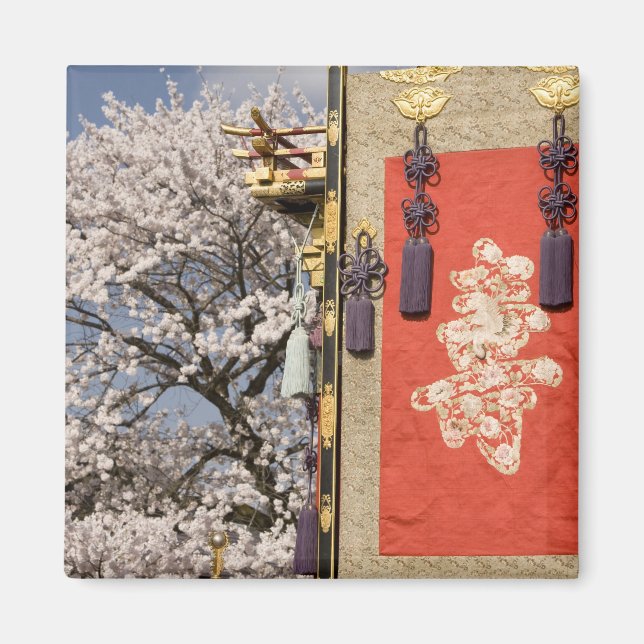 Cherry blossom tree and silk tapestry of magnet (Front)