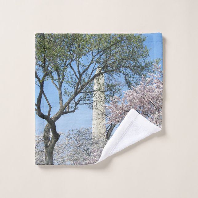 Cherry Blossoms et le monument de Washington à DC (Gant de toilette)