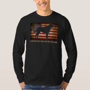 Chesapeake Bay Retriever Dad Vintage American Flag T-Shirt