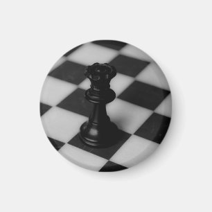 Chess queen magnet