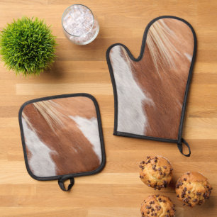 CHESTNUT HORSE COAT PATTERN OVEN MITT & POT HOLDER SET