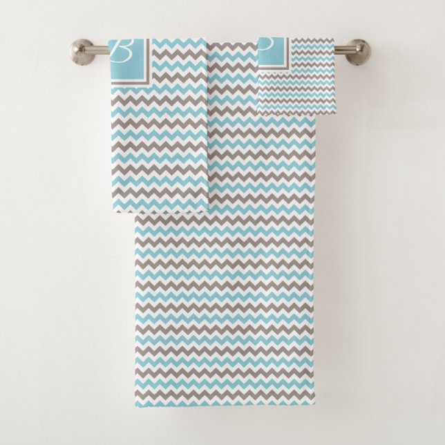 Chevron gris bleu blanc monogramme (En situation)