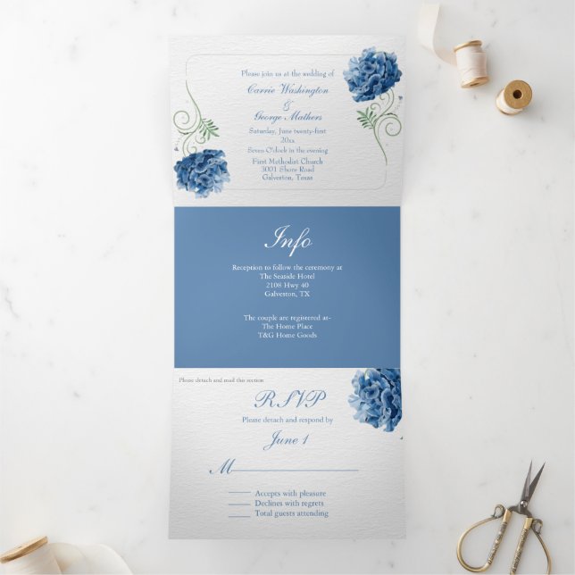 Chic Blue Hydrangea Mariage Invitation Tri-Fold (Intérieur)