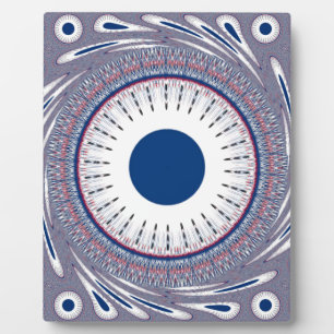 Chic Energetic Eye Design: A Mesmerizing Pattern Plaque