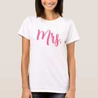 Chic Mrs. T-Shirt in Pink Modern Script 