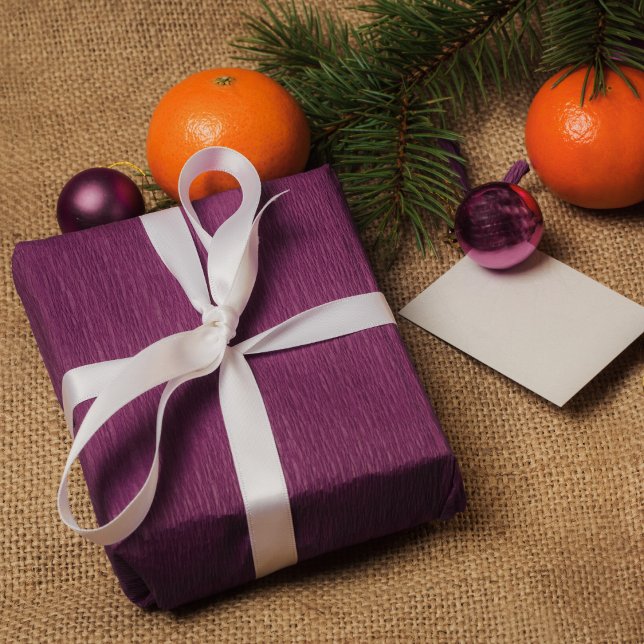 Chic solid purple gift wrapping paper (Creator Uploaded)