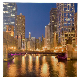 Chicago, Illinois, Skyline and Chicago River at Tile