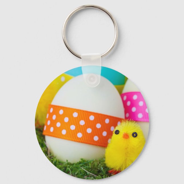 chick easter egg hunt keychain (Front)