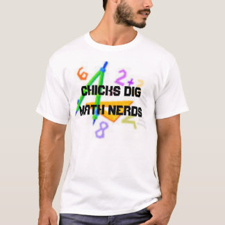 chicks dig math T-Shirt