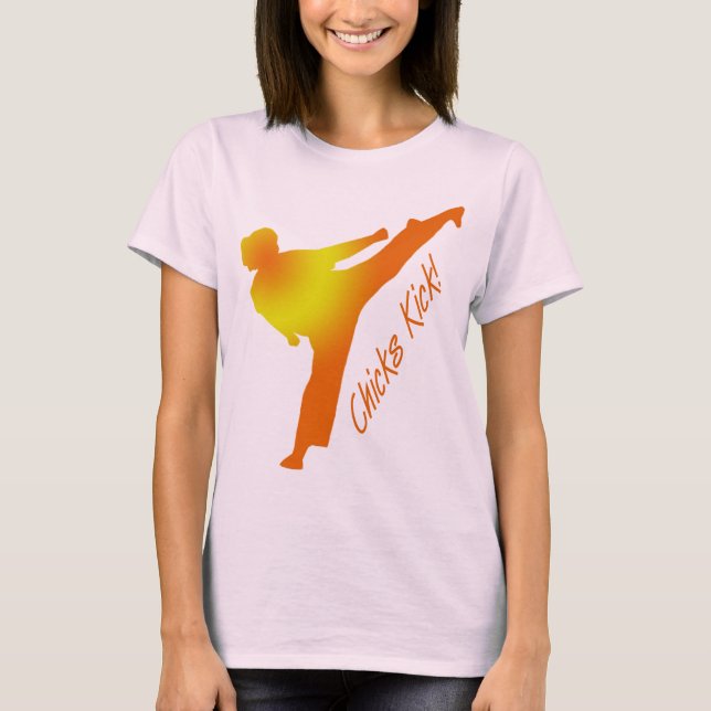 Chicks Kick! orange T-Shirt (Front)