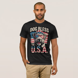 Chien bénit le T-shirt USA