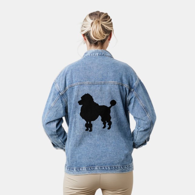 chien de caniche noir (Modèle)