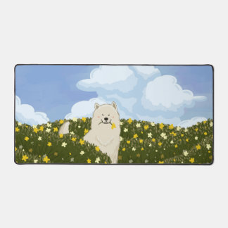 Chien Samoyède Mignon dans un Champ de Fleurs Jaun