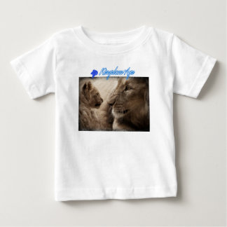 childs lionT-Shirt childrens lions photo T-shirt