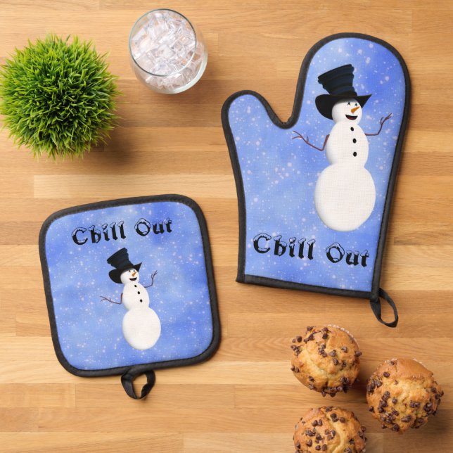 Chill Out Oven Mitt & Pot Holder Set (Top Down)